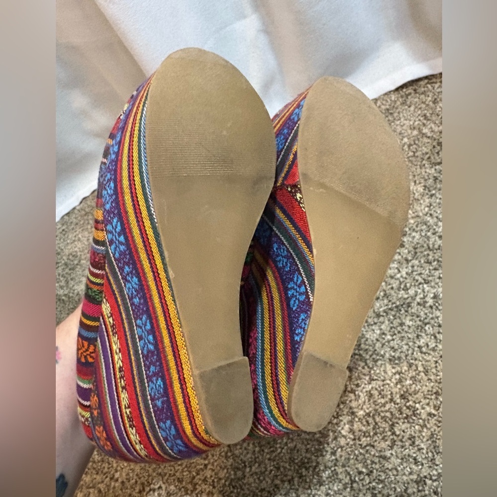 Steve Madden‎ Vintage Multi Color Aztec Platform Wedges Size 7 - Picture 7 of 7